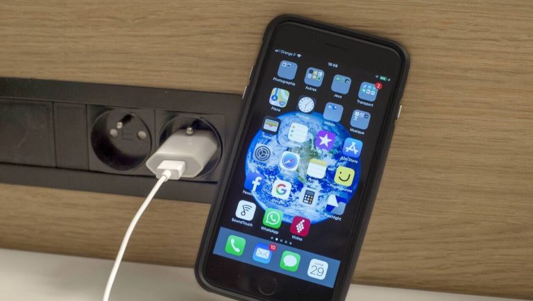 Pericolele încărcătoarelor pentru smartphone-uri