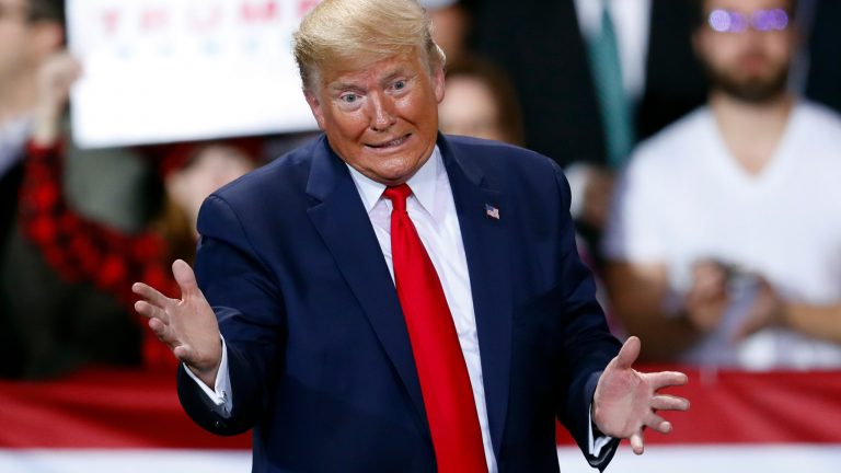 Apărarea lui Trump: abuzul de putere nu e infracțiune!