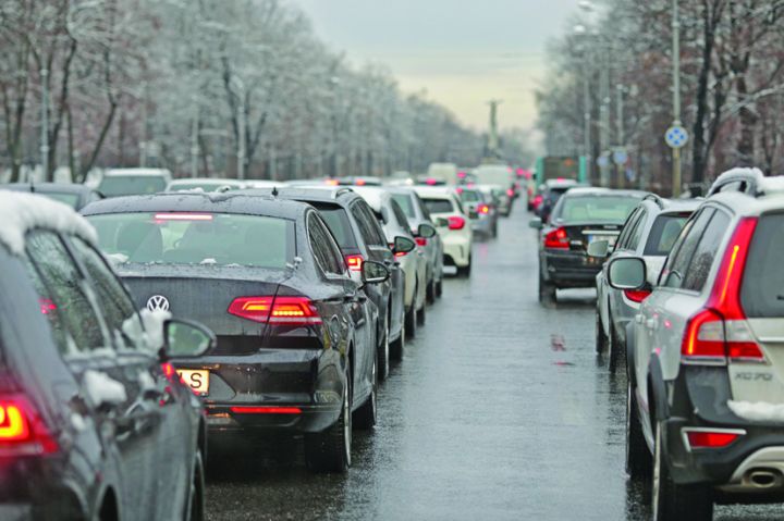 Românii, în război total cu firmele de asigurări