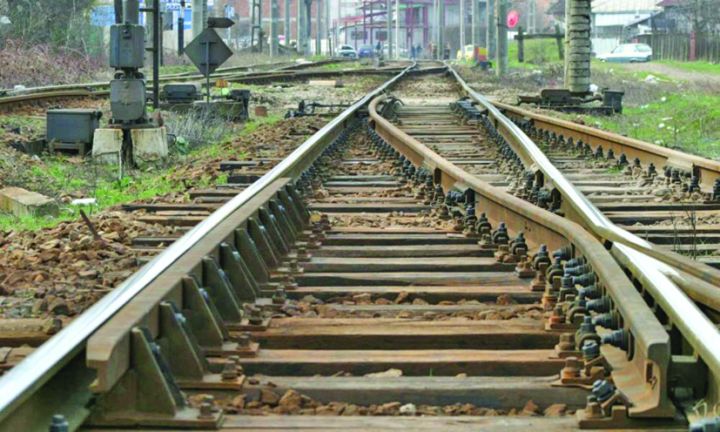 Ministerul Transporturilor vinde en-gros liniile ferate
