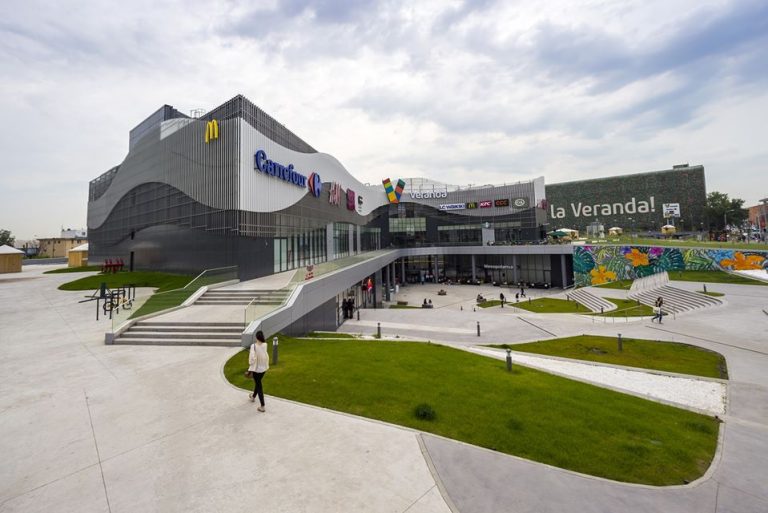 UPDATE. Inca o alerta FALSA cu bomba la Veranda Mall, in Capitala