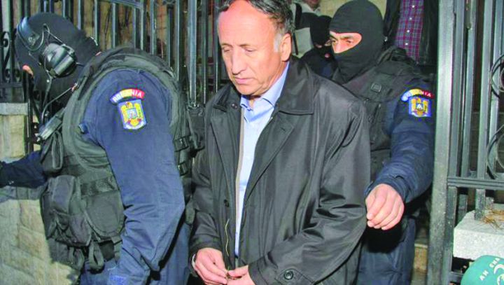 pendiuc primar inchisoare - Ziarul National