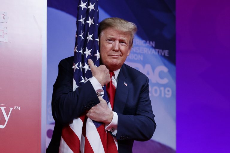 Cum l-au reales democrații pe Donald Trump
