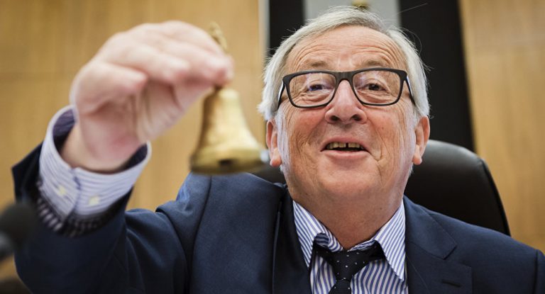 Juncker se dă ”curat ca lacrima” în procesul interceptărilor