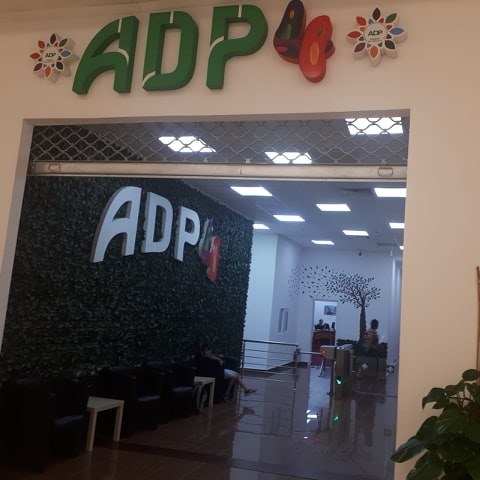 Bărbatul recent confirmat cu COVID-19 lucrează la ADP sector 4. Pe 2 martie, a împărțit mărțisoare