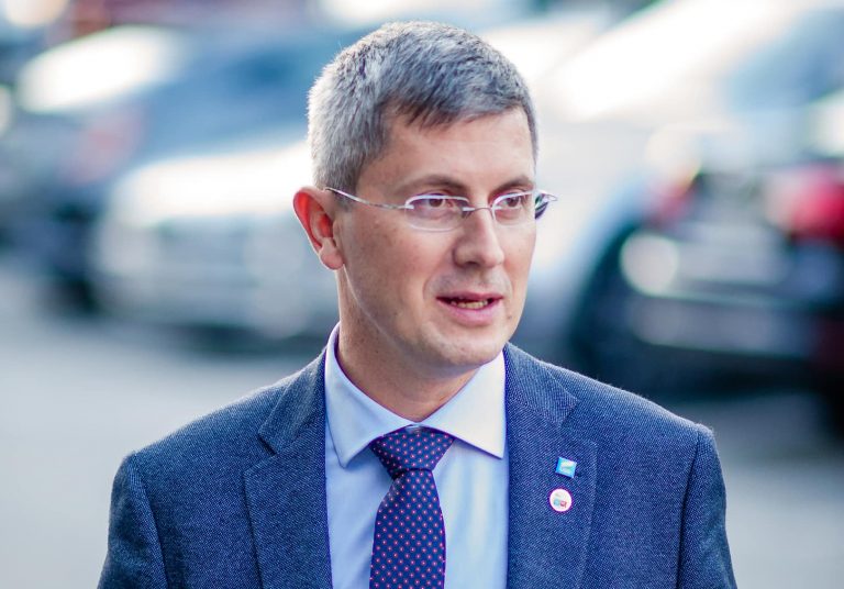 ULTIMA ORĂ: USR cere demisia ministrului Vela