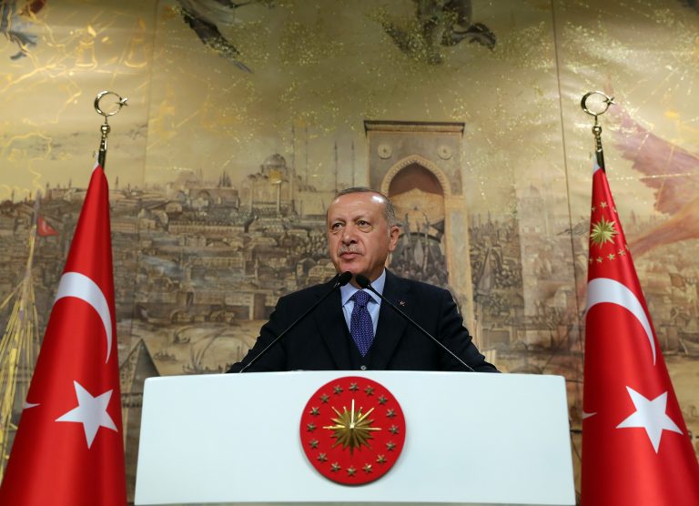 „Sultanul” Erdogan pune taxă de protecție Europei