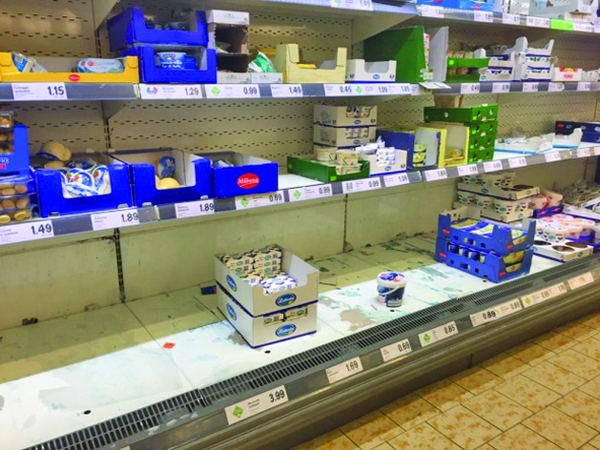 Italienii nu mai au bani de mâncare