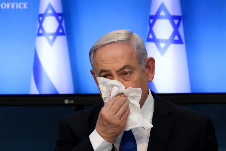 „Bibi” Netanyahu, infectat cu virusul „Geoană”
