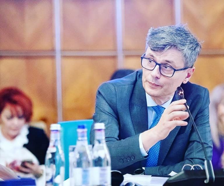 Ministrul Economiei vorbește despre producția de măști de protecție în România