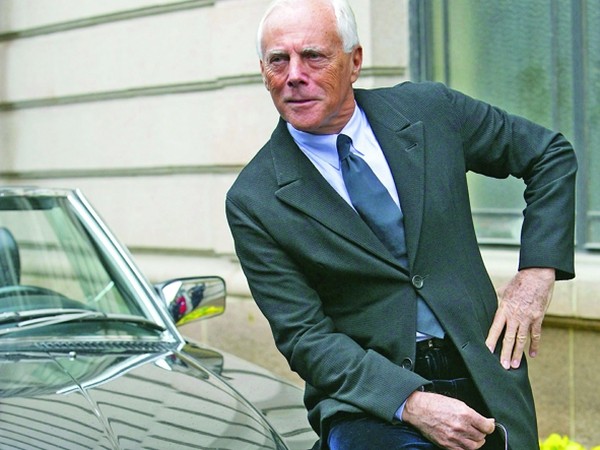 Armani: Moda trebuie regândită