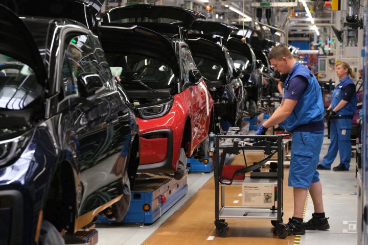 Piața auto și coronavirus: de la oprire la recuperare lentă
