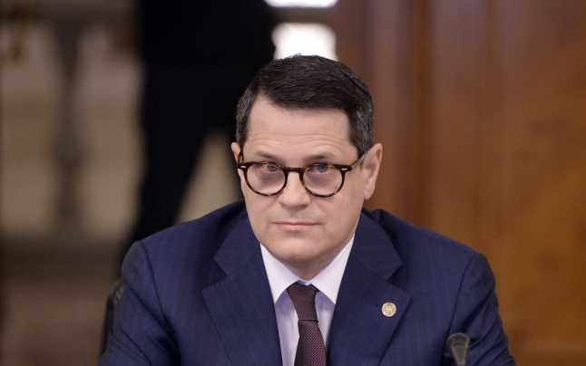 Chemat în SUA, Hellvig îl trimite pe Bizadea!