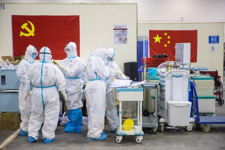 Aproape1300 de morți suplimentari la Wuhan.Cât mai ascunde China numărul victimelor COVID-19 ? 