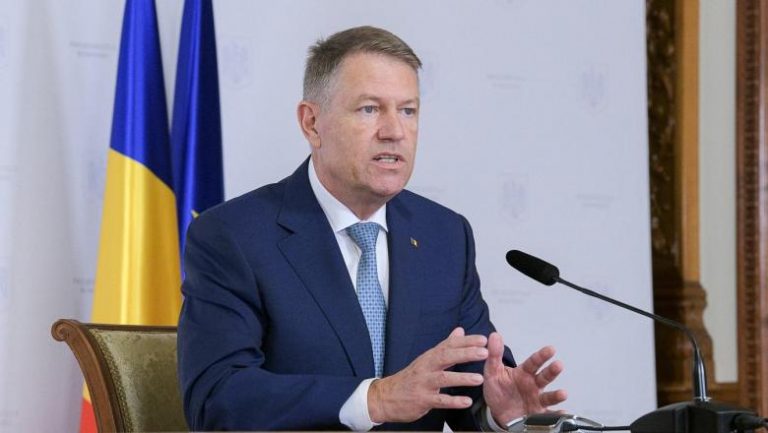 Cine îl judecă pe Iohannis?
