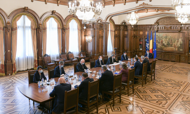Cotroceni. Vela și mai mulți miniștri, așteptați de Iohannis la ședință