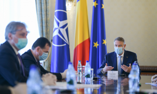 Iohannis: Legea se aplică, nu se discută. Cine n-o respectă va fi amendat!