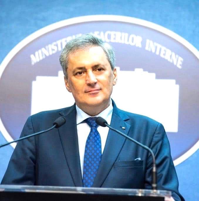 Vela vrea să înlăture orice urmă de dubiu. Ce i-a anunțat pe românii întorși în țară de Paști referitor la carantina „acasă”