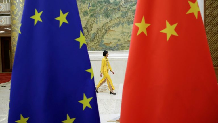 America, trădată. UE + China = Love