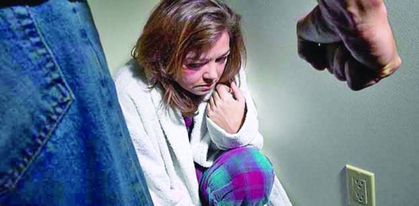 OMS: Violenţa conjugală a crescut cu 60 % în Europa
