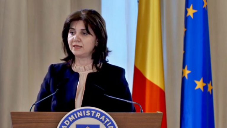 Monica Anisie, ministrul catastrofelor verbale