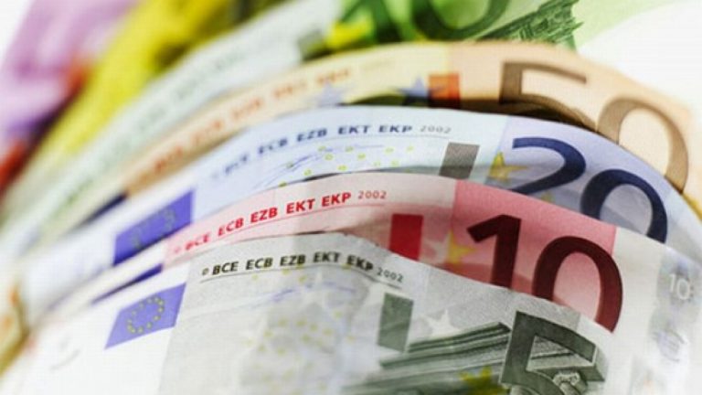 Începe războiul pe banii europeni! România se bucură la firimiturile Occidentului