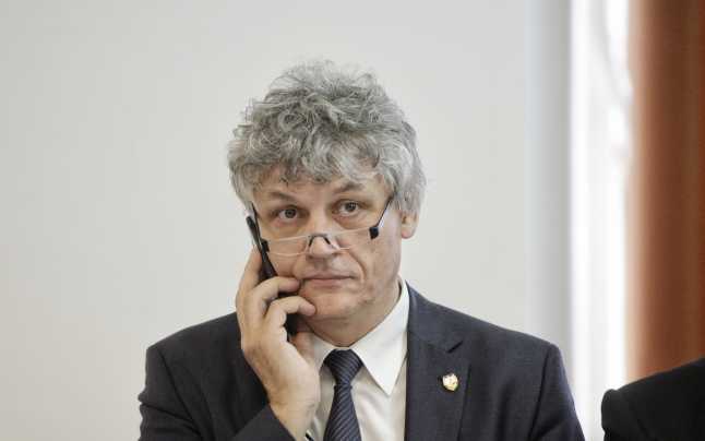 ”Frăția Tit”, atacuri raider la Interne și Apărare!