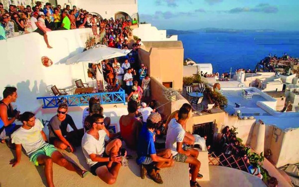 Grecia va primi turiști de la 1 iulie