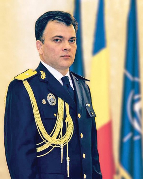 razvan-ionescu - Ziarul National