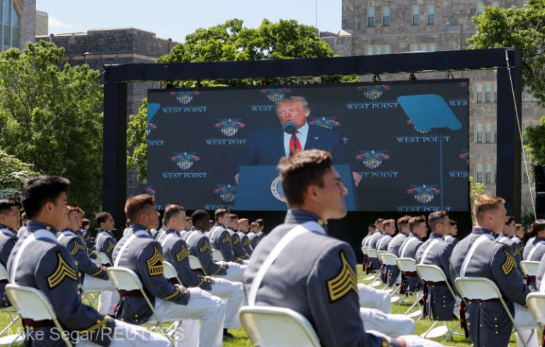 Promisiunea președintelui  Donald Trump în fața a peste 1.000 de cadeți. „Punem capăt erei războaielor nesfârşite”