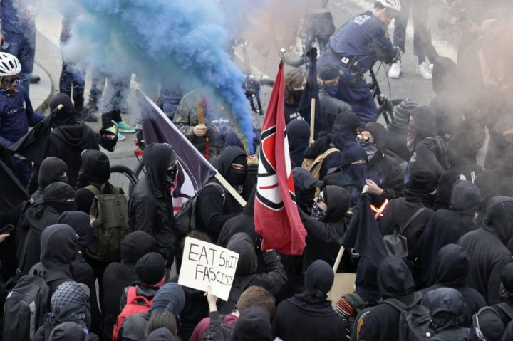 ȘOCANT! Milionarii Americii plătesc ieșirea din închisoare a anarhiștilor ANTIFA!