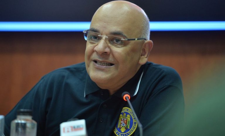 Raed Arafat pune pe jar românii. „Vom reveni la izolare”