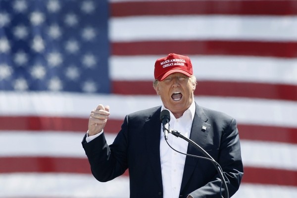America își taie legăturile cu lumea