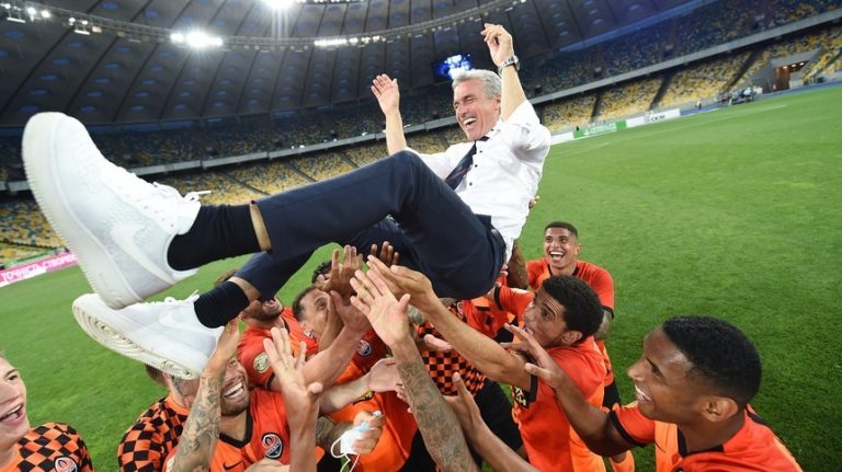 13 le-a purtat noroc. Formaţia Şahtior Doneţk este noua campioană a Ucrainei