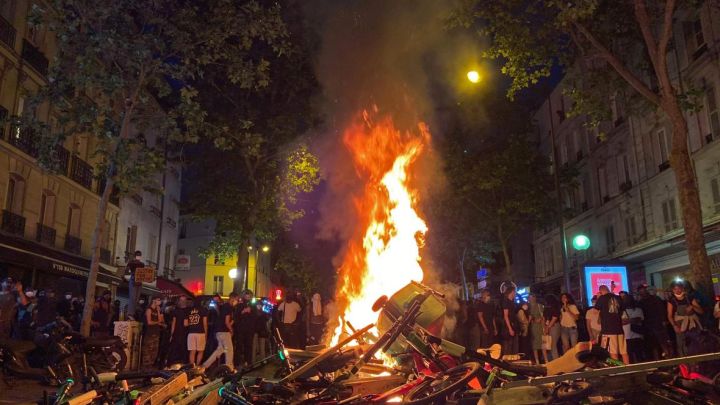 Parisul, doar începutul? Anarhia din America ajunge în Europa!