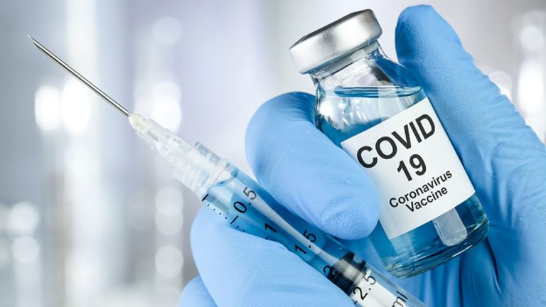 Când va fi gata vaccinul împotriva COVID-19? Va putea fi folosit mai devreme decât ne așteptam