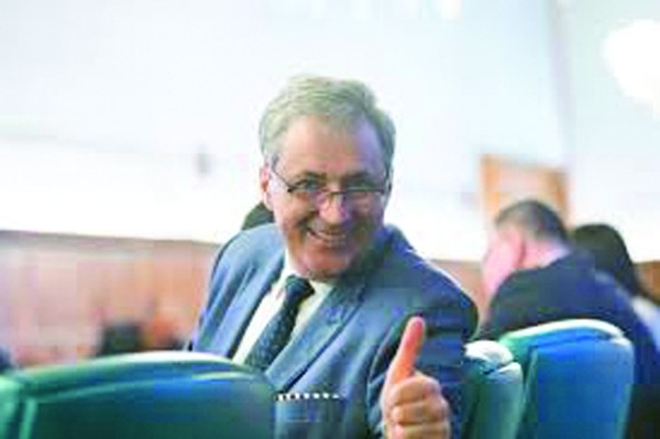 Ministrul „Acordeoane”, târât de viitură