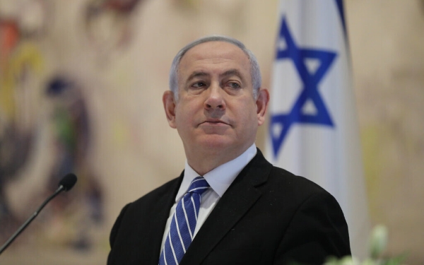 Netanyahu are  viață grea: strada îl contestă, tribunalul îl cheamă