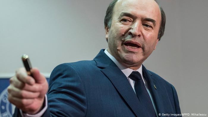 Fostul ministru al Justiției Tudorel Toader se întoarce la avocatură - FOTO