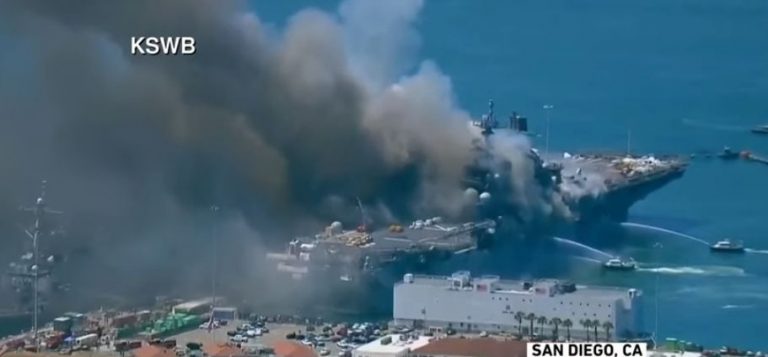Alertă la bordul unei nave militare. Explozie urmată de un incendiu de proporții, în California. Peste 20 de răniți – VIDEO