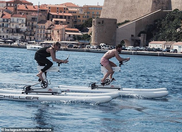 Meci de infarct! McGregor și prințesa Charlene de Monaco, luptă pe apă