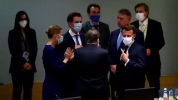 „În fața unei boli ori ești precaut, ori ești prost. Una din două”