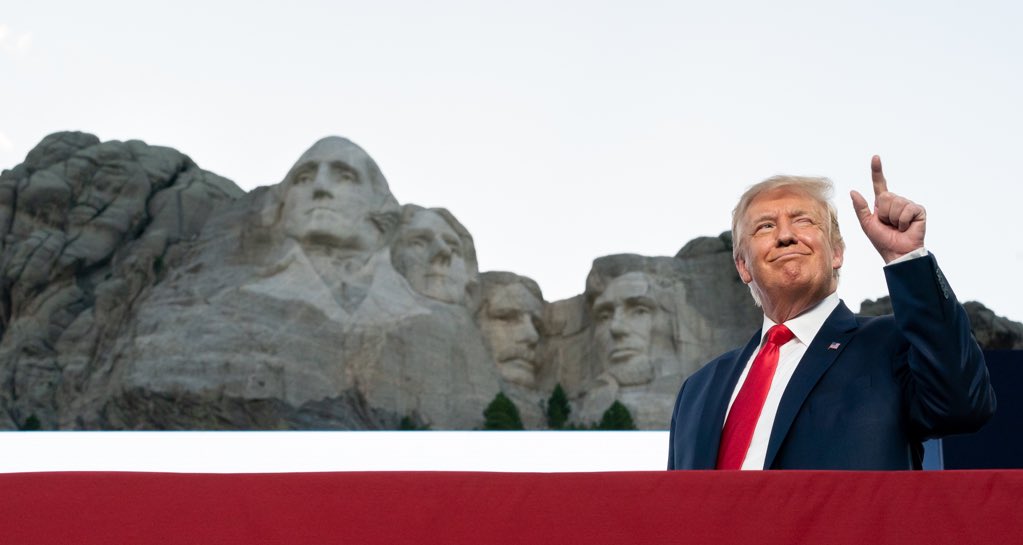 Donald Trump s-ar vrea pe Muntele Rushmore alături ce celebrii președinți americani: „Pare o idee minunată!” - FOTO