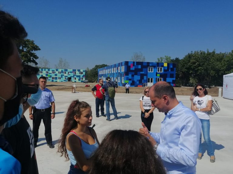 Prima școală construită de la zero, în numai 3 luni, se află în Sectorul 4