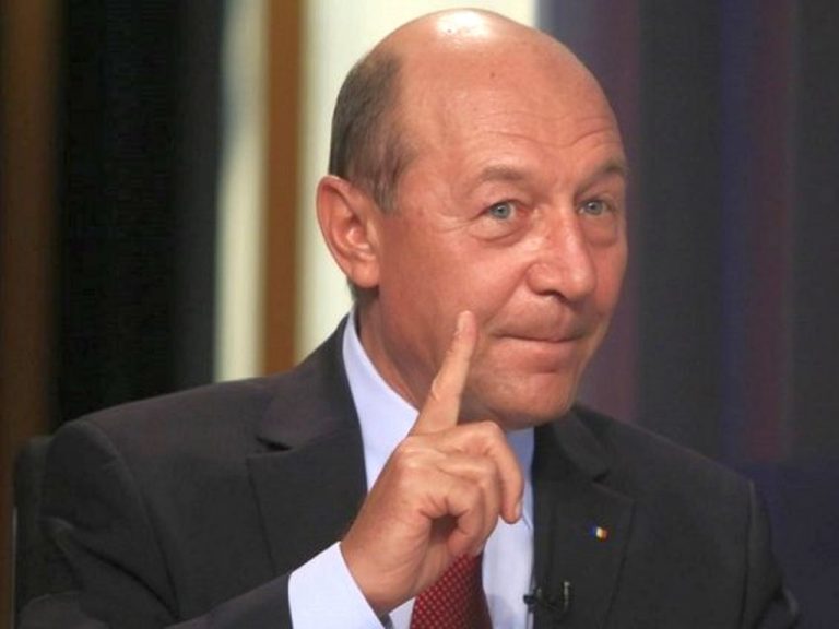 Traian Băsescu, DISPERAT! Atacă PNL, PSD, primarii și pe toți românii!
