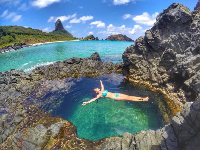 Un sat întreg, scos la vânzare pentru o sumă incredibil de mică. Numai din turism îţi recuperezi banii imediat