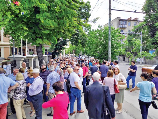 coada cetatenie - Ziarul National