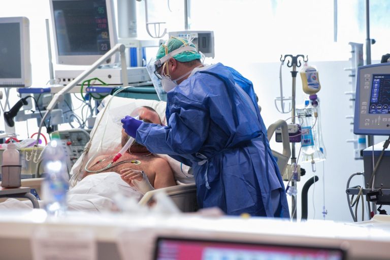Vedetele se infectează pe bandă rulantă. ” Nu e glumă. M-am ferit cât am putut”