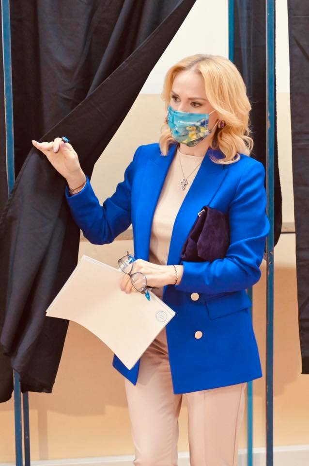 Sedință decisivă la PSD, după alegeri. Firea: ”Dacă cineva îmi doreşte capul, eu îl pun pe tipsie cu drag” – VIDEO