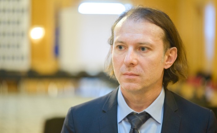 Vistieria Guvernului, goală. Cîțu se împrumută în draci